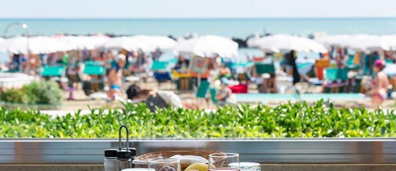 SPECIALE COPPIE: B&B DA €29 AL GIORNO CON RICCA COLAZIONE VISTA MARE!